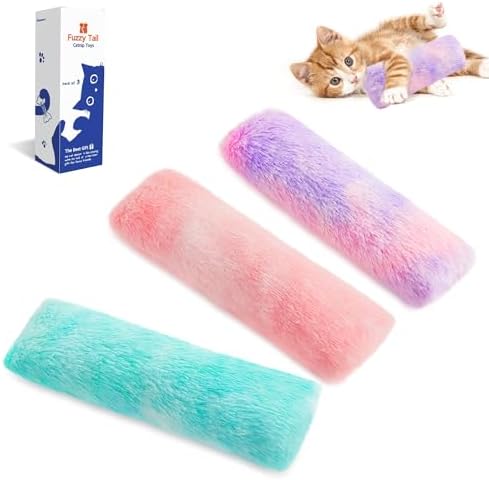 Why Does My Cat Knead? Understanding Feline Behavi