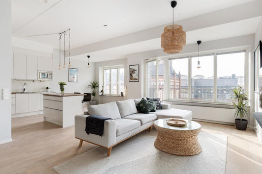Why Minimalist Living Is More Than Just a Trend 🌿🏡