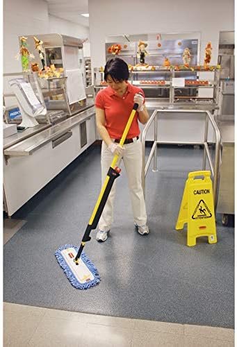 Rubbermaid Commercial Products HYGEN Pulse Microfiber Spray Mop Kit - Image 6