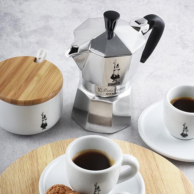 Bialetti - Moka Espress: Iconic Stovetop Espresso Maker, Makes Real Italian Coffee, Moka Pot 6 Cups (6 Oz), Aluminium, Silver - Image 10