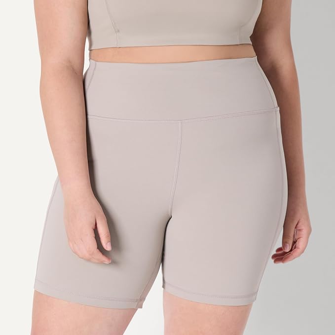 Amazon Essentials Women's Active FormFlex Buttery Soft High Waist Biker Shorts - Image 3