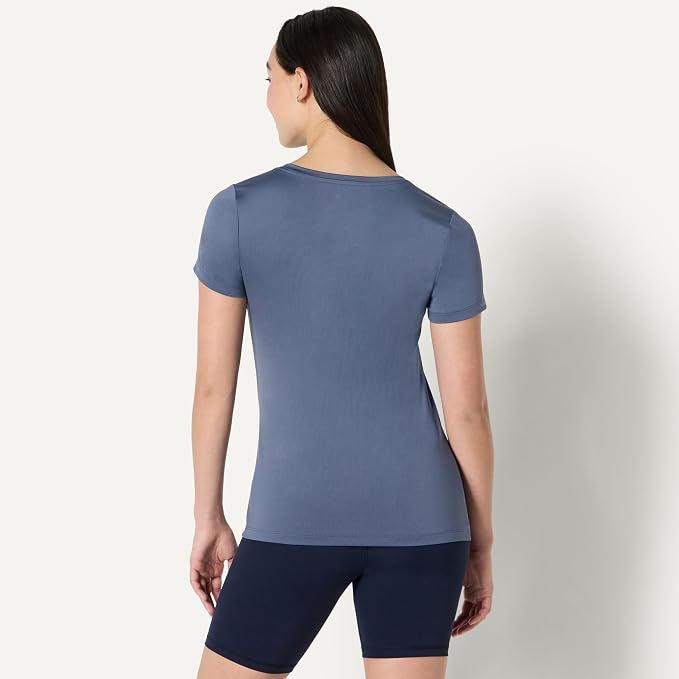 Amazon Essentials Women's Active Quick Dry Tech Stretch Short-Sleeve V-Neck T-Shirt (Available in Plus Size), Pack of 2 - Image 3
