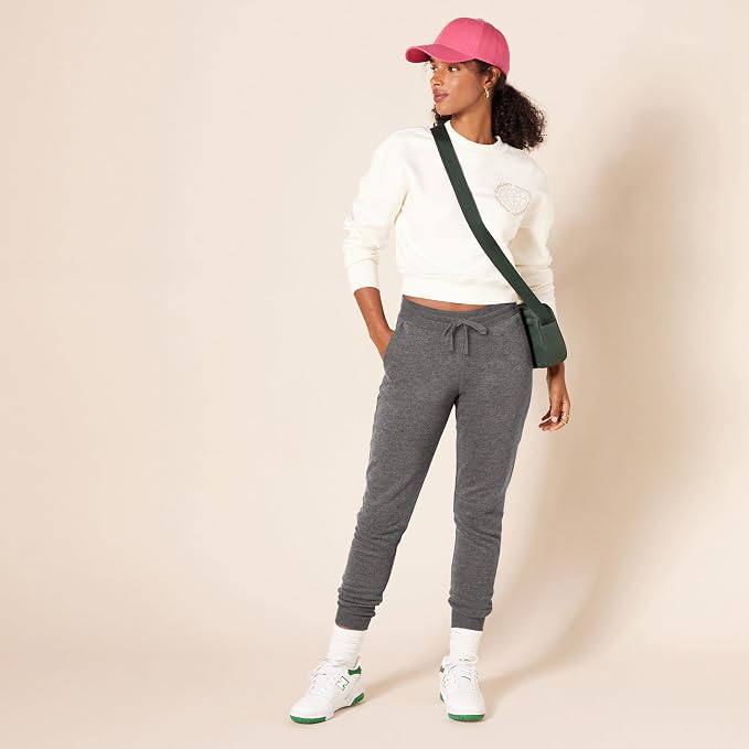 Amazon Essentials Women's Fleece Jogger Sweatpant (Available in Plus Size) - Image 3