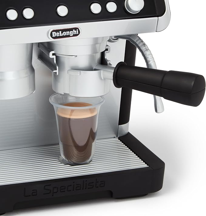 Casdon De'Longhi Toys Barista Coffee Machine. Toy Kitchen Playset for Kids with Moving Parts, Realistic Sounds and Magic Coffee Reveal. For Children Aged 3+, Silver, Black - Image 11