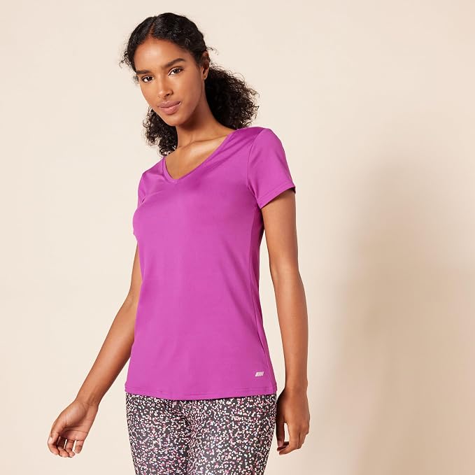 Amazon Essentials Women's Active Quick Dry Tech Stretch Short-Sleeve V-Neck T-Shirt (Available in Plus Size), Pack of 2 - Image 3