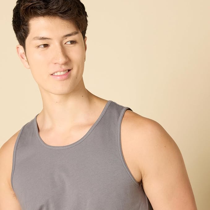 Amazon Essentials Men's Active Quick Dry Tech Stretch Moisture Wicking Lightweight Gym Tank Top - Image 4