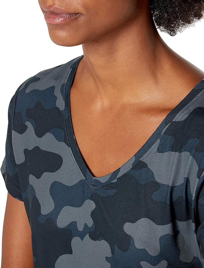 Amazon Essentials Women's Active Quick Dry Tech Stretch Short-Sleeve V-Neck T-Shirt (Available in Plus Size), Pack of 2 - Image 7