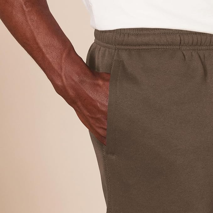Amazon Essentials Men's Relaxed Straight Leg Fleece Open Bottom Sweatpant (Available in Big & Tall) - Image 4